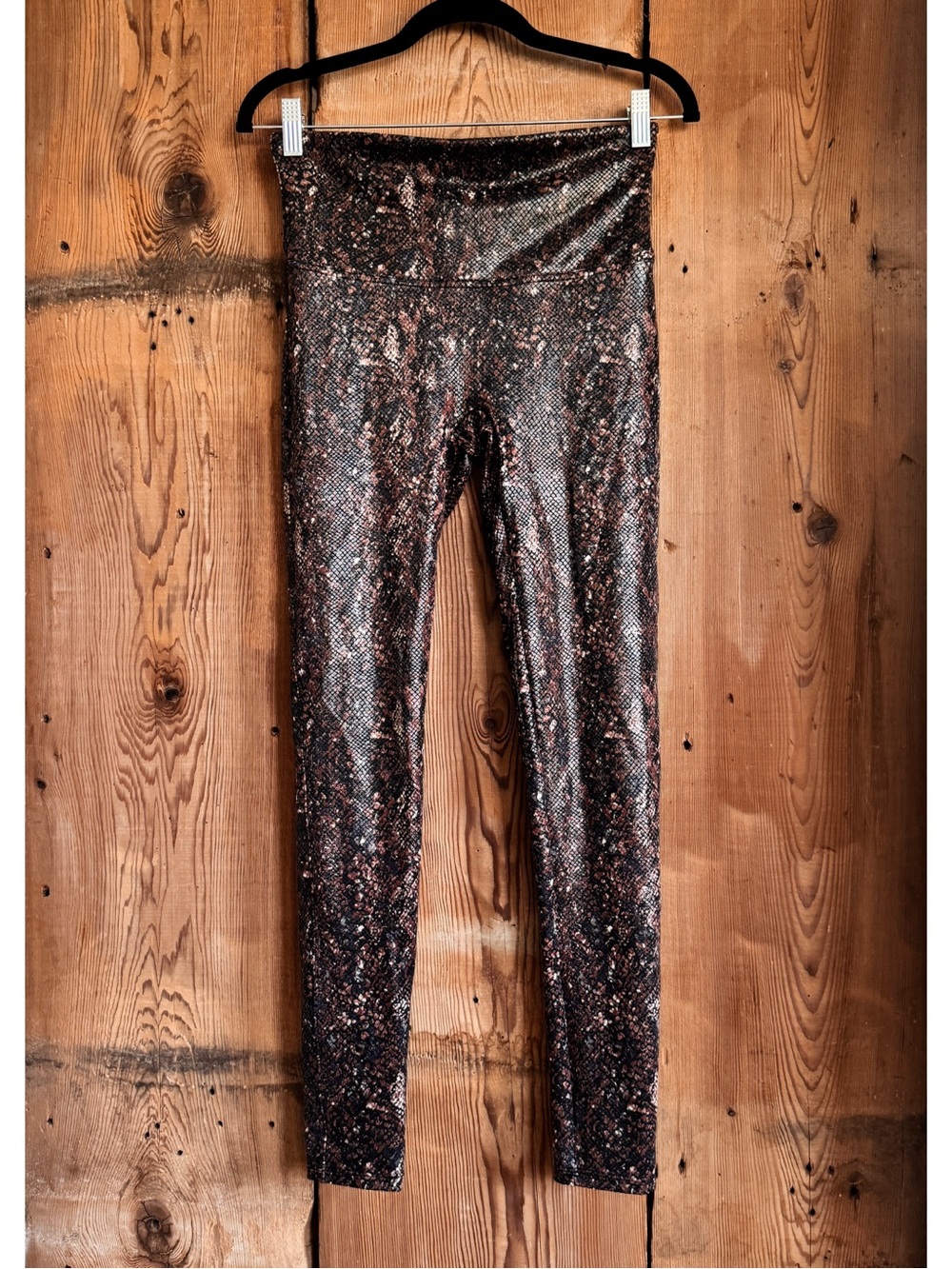 Sz L Spanx Mocha Shiny Faux Leather Snakeskin Shapewear Leggings EUC